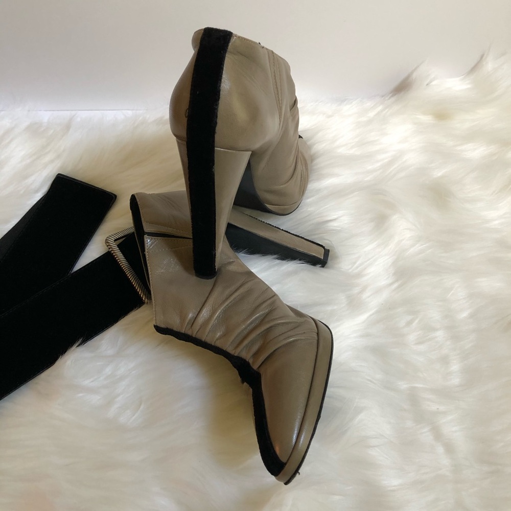 Pierre Hardy Italian Leather & Velvet Bootie -39.5